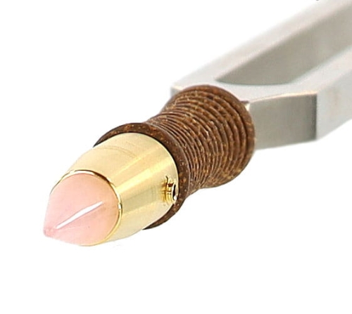 Kwarc różowy akupunktura gold0.jpg