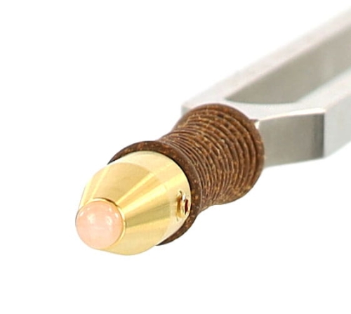 Kwarc różowy 6mm gold0.jpg